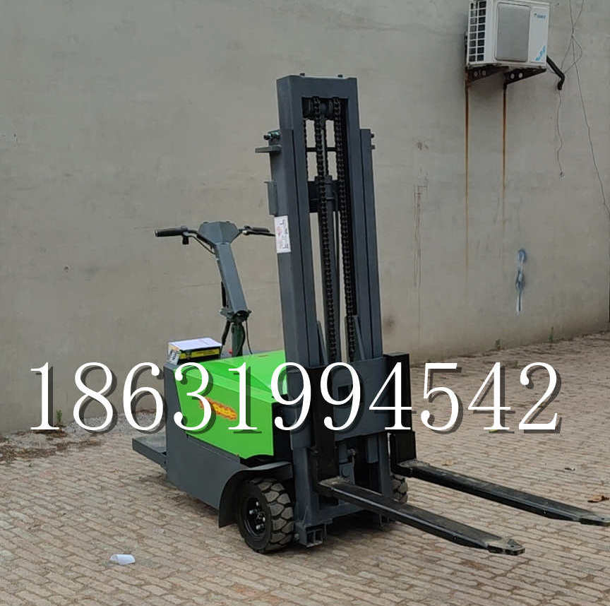 鹿谷乡优程全电动叉车插腿式堆高车液压装卸车1.5吨升高小型站驾式铲车